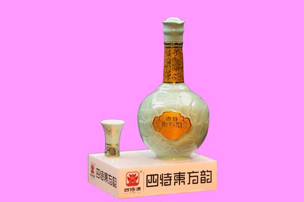 重庆秀山县回收四特酒.jpg